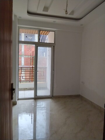 Room in 2 BHK Builder Floor at Sunshine Apartments Sector 73, Sector 73 – for Sale