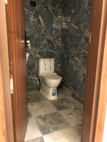 Bathroom in 2 BHK Builder Floor at Palm Residency Chhatarpur, Chattarpur – for Rent