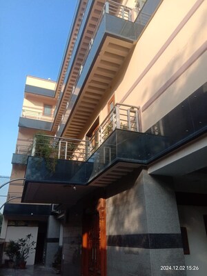 6+ BHK Villa – Exterior View View at Sector 47 - for Sale