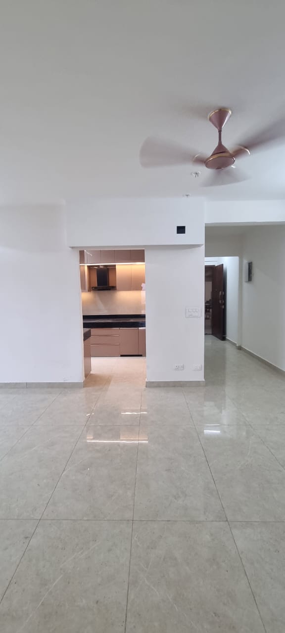 3.5 BHK + Servant Room Apartment For Rent in Rishita Mulberry Heights