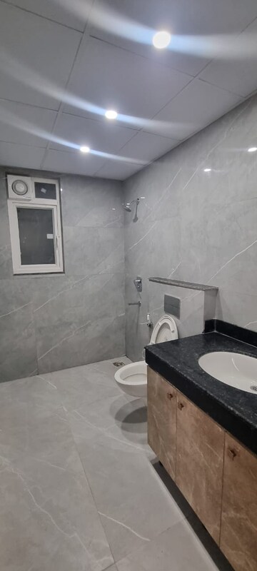 Bathroom in 3.5 BHK Apartment at Rishita Mulberry Heights, Sushant Golf City – for Rent