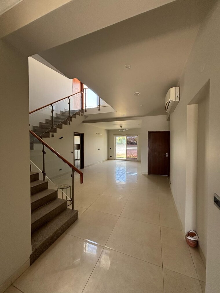 Kitchen, central-park-flower-valley 4 Bedroom 4000 Sq.Ft. Villa In Sohna Sector 33 Gurgaon 9148517