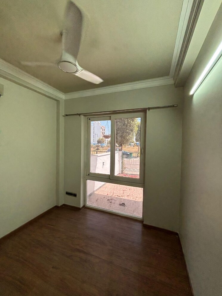 Room, central-park-3-flower-valley 4 Bedroom 4000 Sq.Ft. Villa In Sohna Sector 33 Gurgaon 9148517