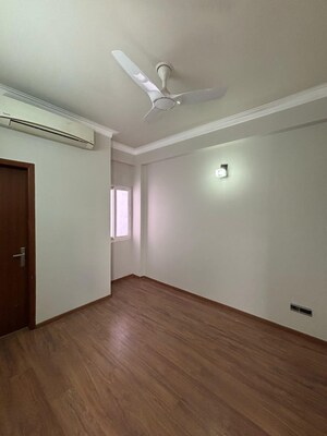 Room in 4 BHK Villa at Central Park 3 Flower Valley, Sohna Sector 33 – for Sale