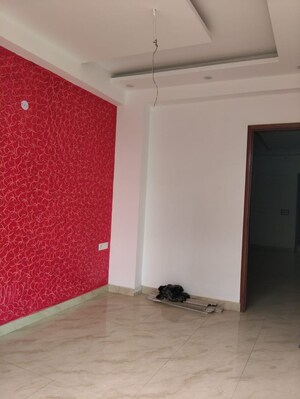 Room in 2 BHK Builder Floor at Sunshine Apartments Sector 73, Sector 73 – for Sale