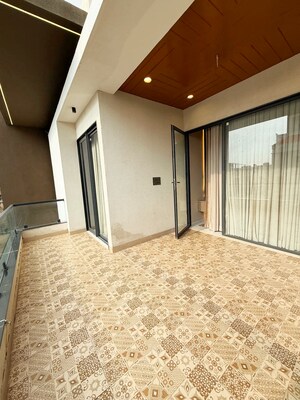 Parking in 4 BHK Independent House at Vaishali Nagar – for Sale