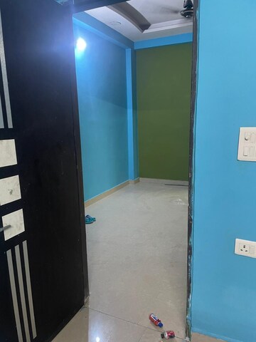 Room in 1 BHK Builder Floor at Arsh Green Heights, Gaur City 1 – for Rent