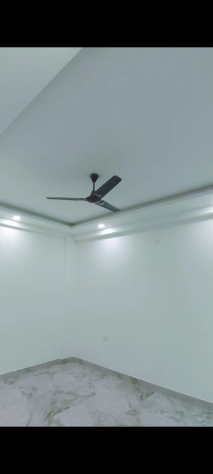 Room, sector 10 greater noida 4 Bedroom 2100 Sq.Ft. Villa In Sector 10 Greater Noida Greater Noida 9148575