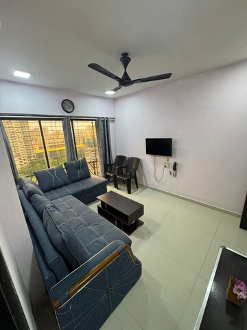 Team Area in 3 BHK Apartment at Serenity Heights, Malad West – for Rent