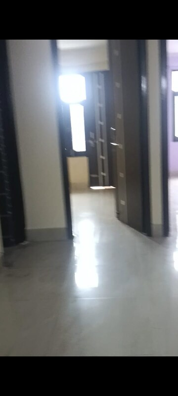 Building Lobby in 3 BHK Builder Floor at Maan Heights, Gaur City 1 – for Rent