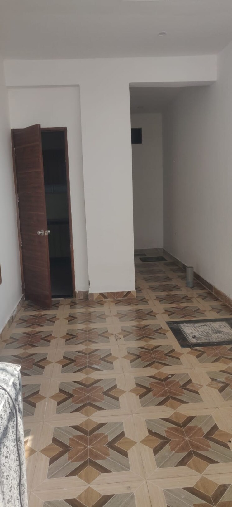 Room, beta ii greater noida 2 Bedroom 750 Sq.Ft. Builder Floor In Beta Ii Greater Noida Greater Noida 9148643