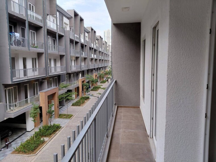 Balcony, smart-world-orchard 3.5 Bedroom 1680 Sq.Ft. Apartment In Sector 61 Gurgaon 9148651