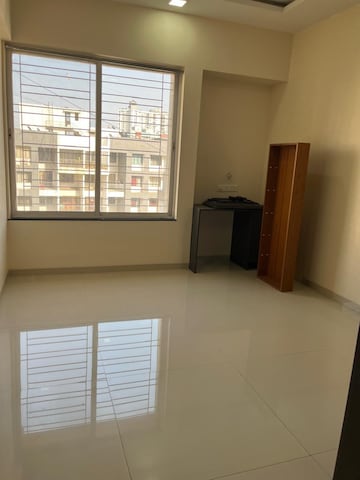 Room in 2 BHK Apartment at Puraniks Abitante Fiore, Bavdhan – for Rent