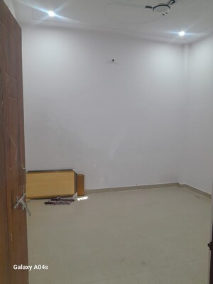 Room in 3 BHK Independent House at Bijnor Road – for Sale