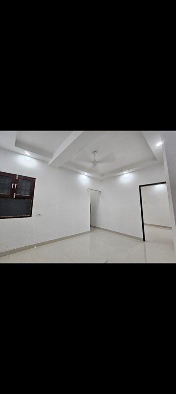 Room in 1 BHK Builder Floor at Saket – for Rent