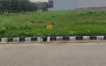 Plot For Sale in Wave Springwood Enclave, Mahurali