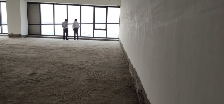 Room, em bypass Commercial Office Space 8160 Sq.Ft. In Em Bypass Kolkata 9148729