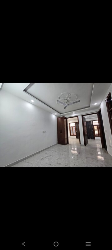 Room in 2 BHK Builder Floor at Saket – for Rent