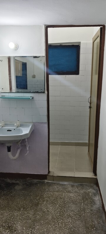 Bathroom in 1 BHK Apartment at Arawali Apartments, Sector 52 – for Rent