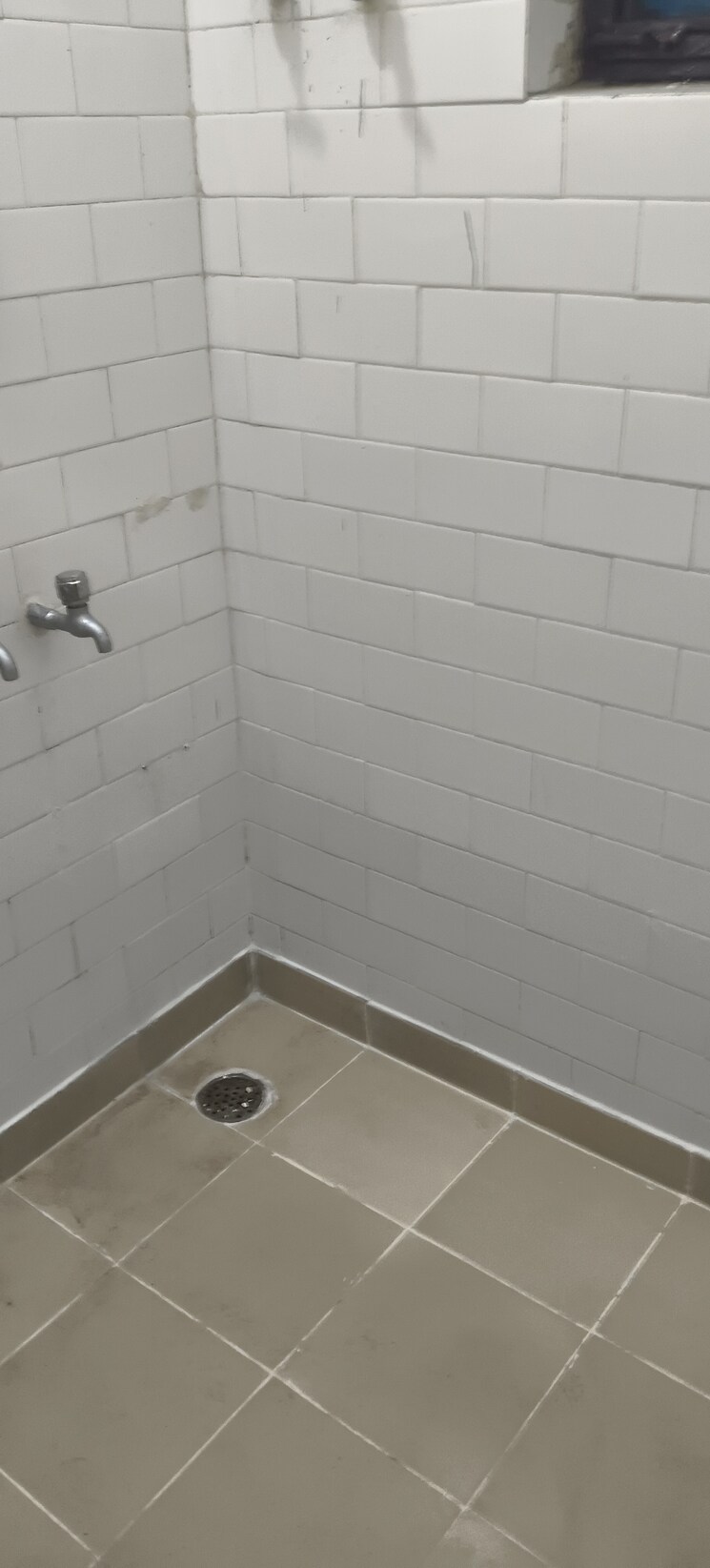 Bathroom, arawali-apartments 1 Bedroom 600 Sq.Ft. Apartment In Sector 52 Noida 9148754