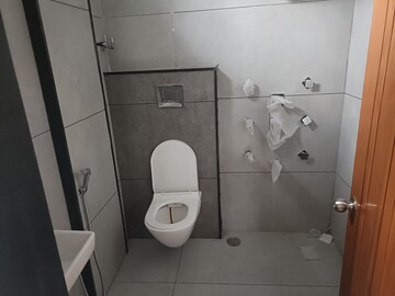 Bathroom in 3 BHK Builder Floor at Krsna Laburnum, Dollars Colony – for Rent