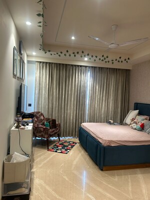 Living Room in 4 BHK Apartment at DLF Westend Heights, Sector 53 – for Sale