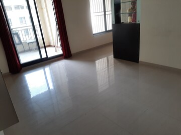 Room in 2 BHK Apartment at Shrinivas Crossover County F Wing, Sinhagad Road – for Sale