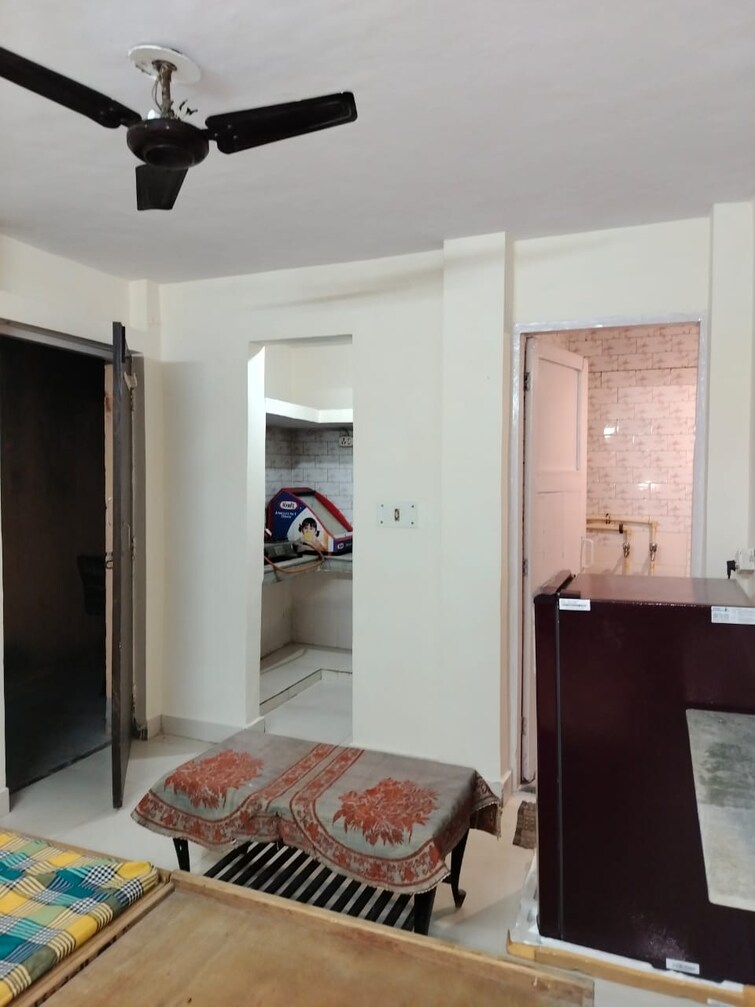 Bedroom, sarita vihar 1 RK 400 Sq.Ft. Apartment In Sarita Vihar Delhi 9148825