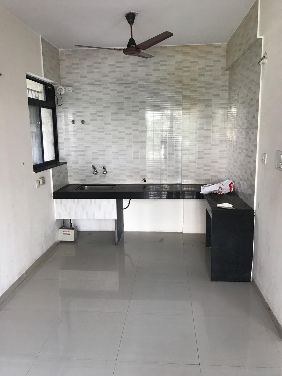 2 BHK + Servant Room 1000 Sq.Ft. Apartment in Crossover County