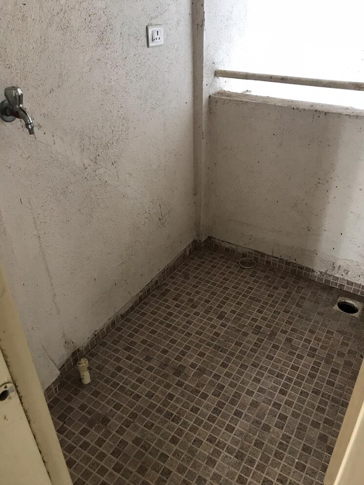 Balcony, crossover-county 2 Bedroom 1000 Sq.Ft. Apartment In Nanded Pune 9148830