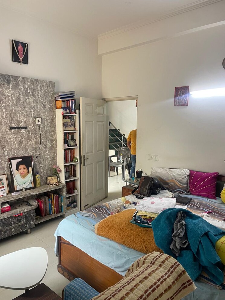 Bedroom, paramount-golfforeste 4 Bedroom 2452 Sq.Ft. Villa In Zeta I Greater Noida Greater Noida 9148851