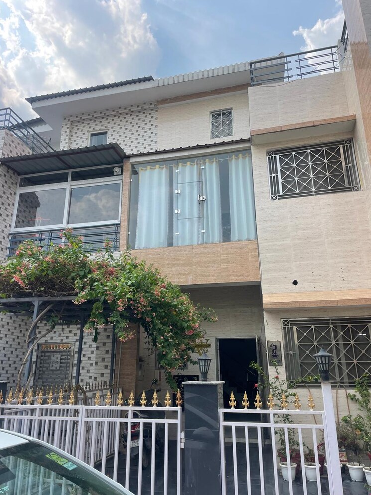 Exterior View, paramount-golfforeste 4 Bedroom 2452 Sq.Ft. Villa In Zeta I Greater Noida Greater Noida 9148851