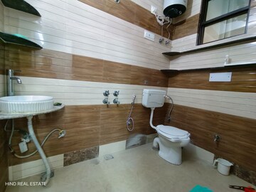 Gym in 2 BHK Builder Floor at Vasant Kunj – for Rent