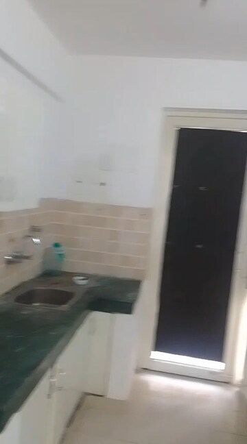 Furnished Amenities in 3 BHK Apartment at Puri Vip Floors, Sector 81 – for Rent