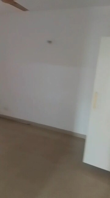 Room in 3 BHK Apartment at Puri Vip Floors, Sector 81 – for Rent
