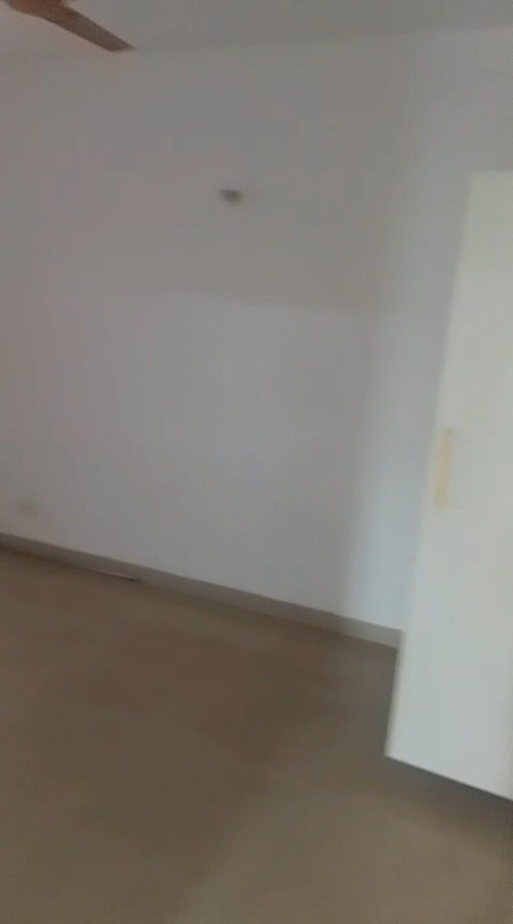 Room, puri-vip-floors 3 Bedroom 275 Sq.Ft. Apartment In Sector 81 Faridabad 9148880