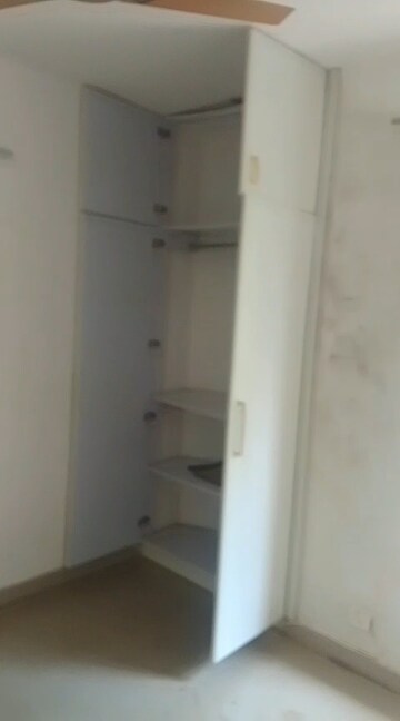 Bathroom in 3 BHK Apartment at Puri Vip Floors, Sector 81 – for Rent