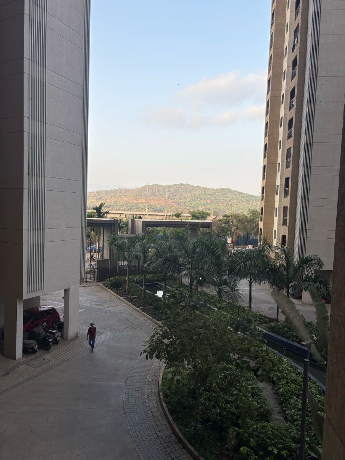 2 BHK Apartment For Rent in Sunteck West World