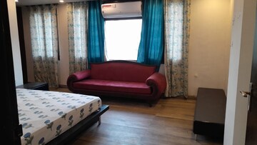 Living Room in 2 BHK Apartment at Gaur City 7th Avenue, Sector 4 Greater Noida – for Rent