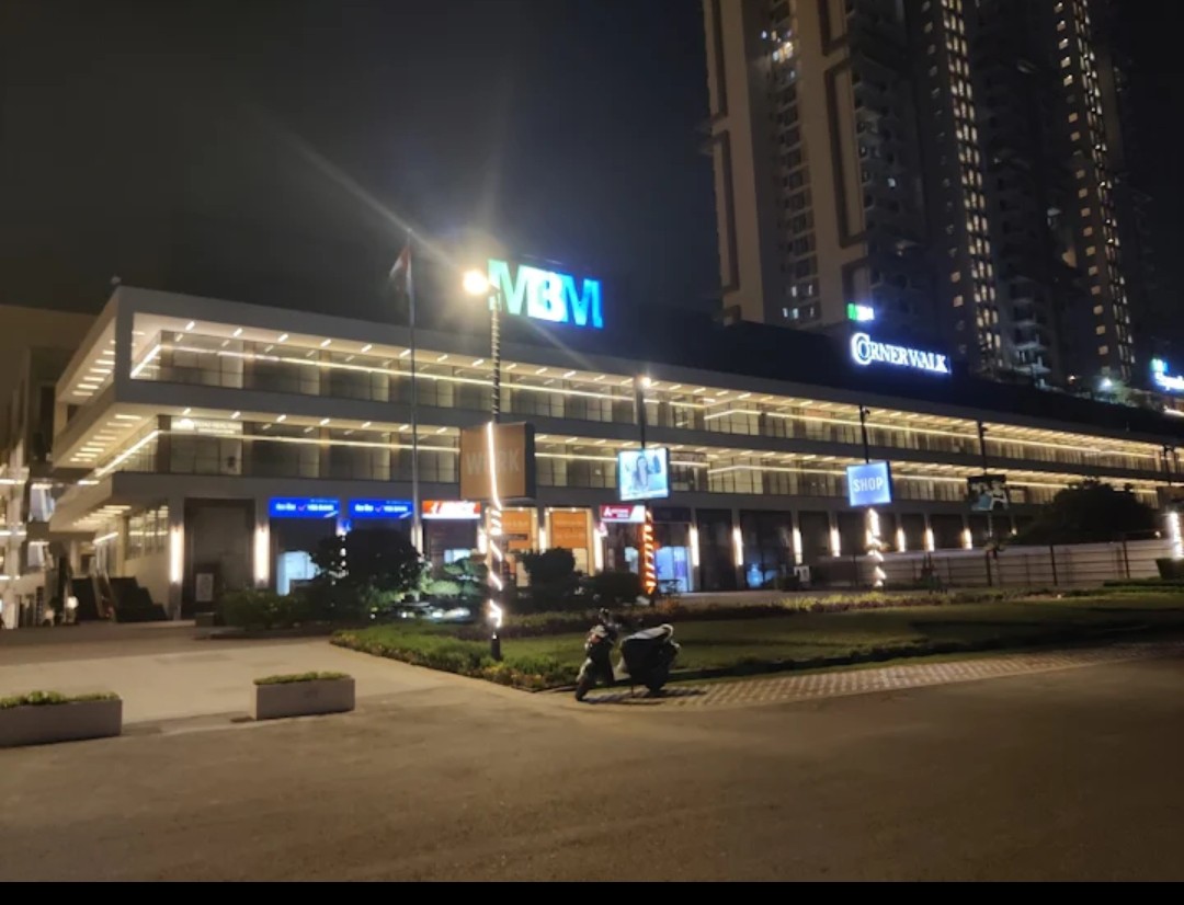 Retail Shop For Sale in M3M Corner Walk