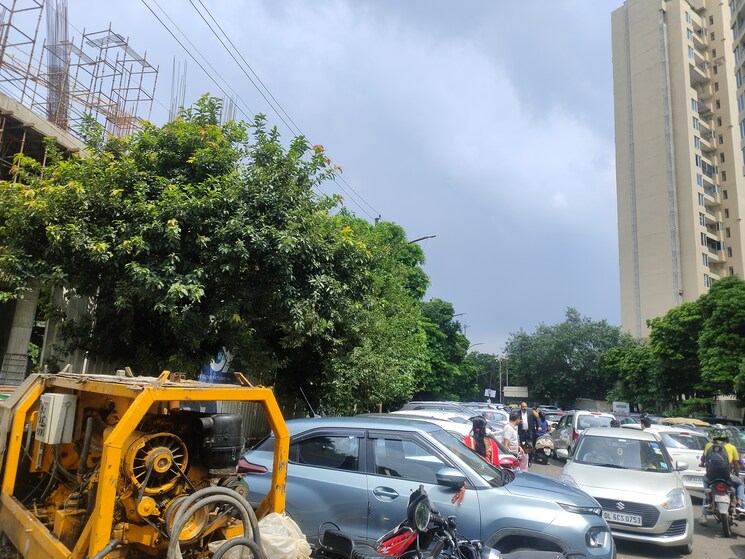 Exterior View, gygy-fiveo Commercial Shop 100 Sq.Ft. In Sector 50 Noida 9148970