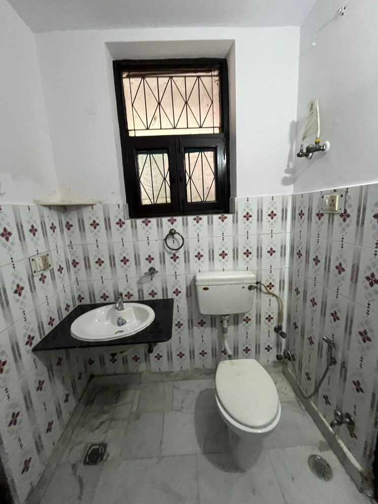 Bathroom, eldeco-ananda 4 Bedroom 440 Sq.Mt. Independent House In Sector 48 Noida 9148969