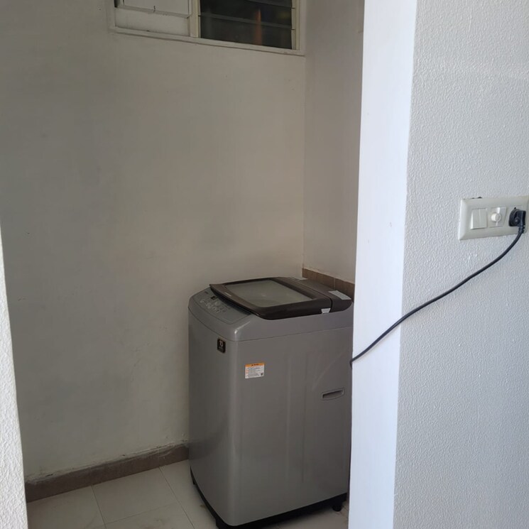 Bathroom, nipania 3 Bedroom 1850 Sq.Ft. Apartment In Nipania Indore 9149016