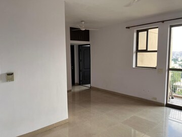 Room in 2 BHK Apartment at Unitech Uniworld Gardens 2, Sector 47 – for Rent