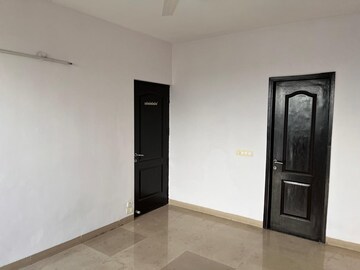 Room in 2 BHK Apartment at Unitech Uniworld Gardens 2, Sector 47 – for Rent