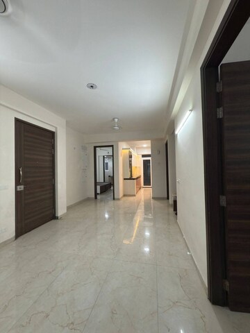 Building Lobby in 2.5 BHK Builder Floor at Smart World Gems, Sector 89 – for Sale