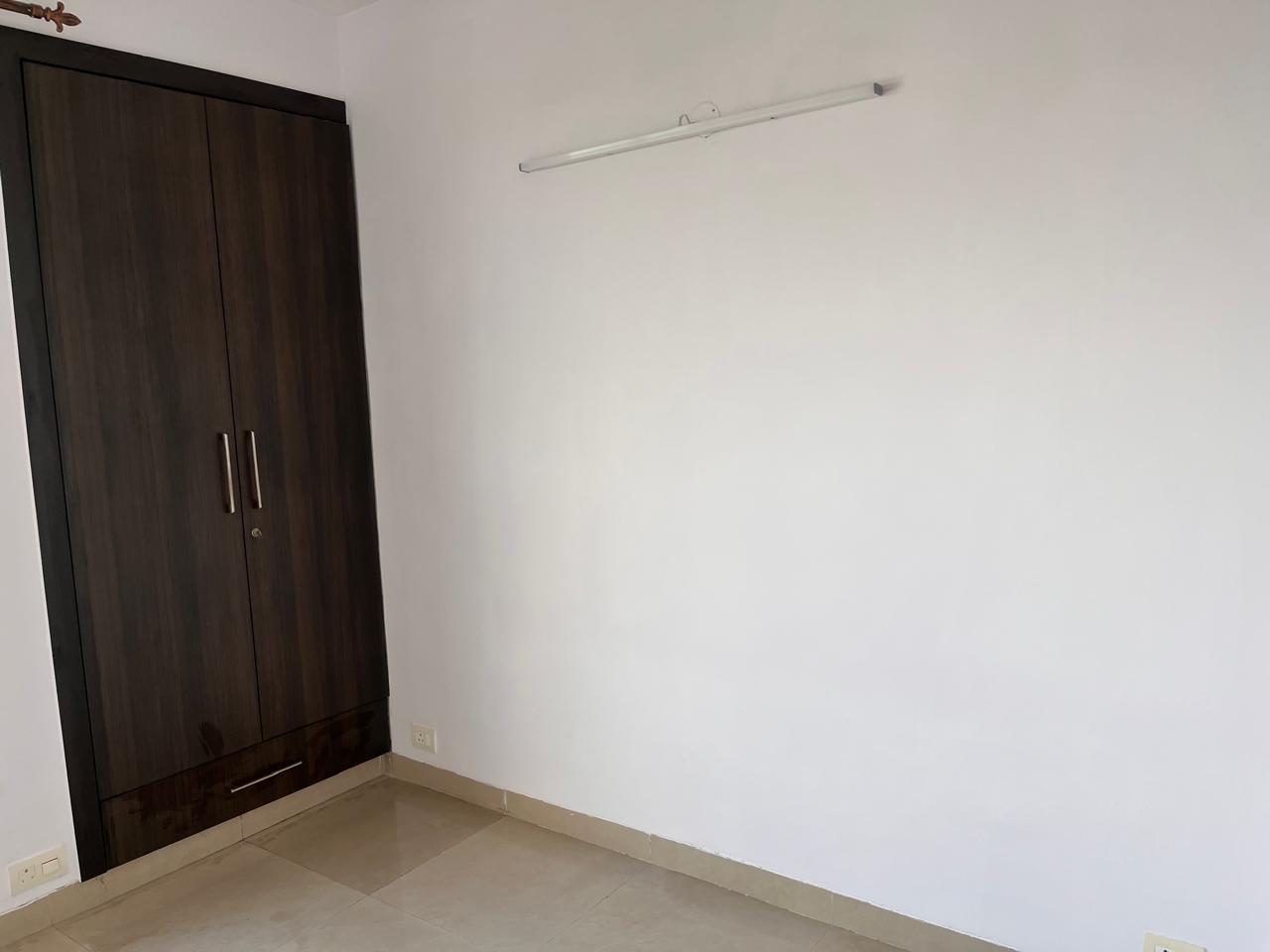 2 BHK Apartment For Rent in Unitech Uniworld Gardens 2