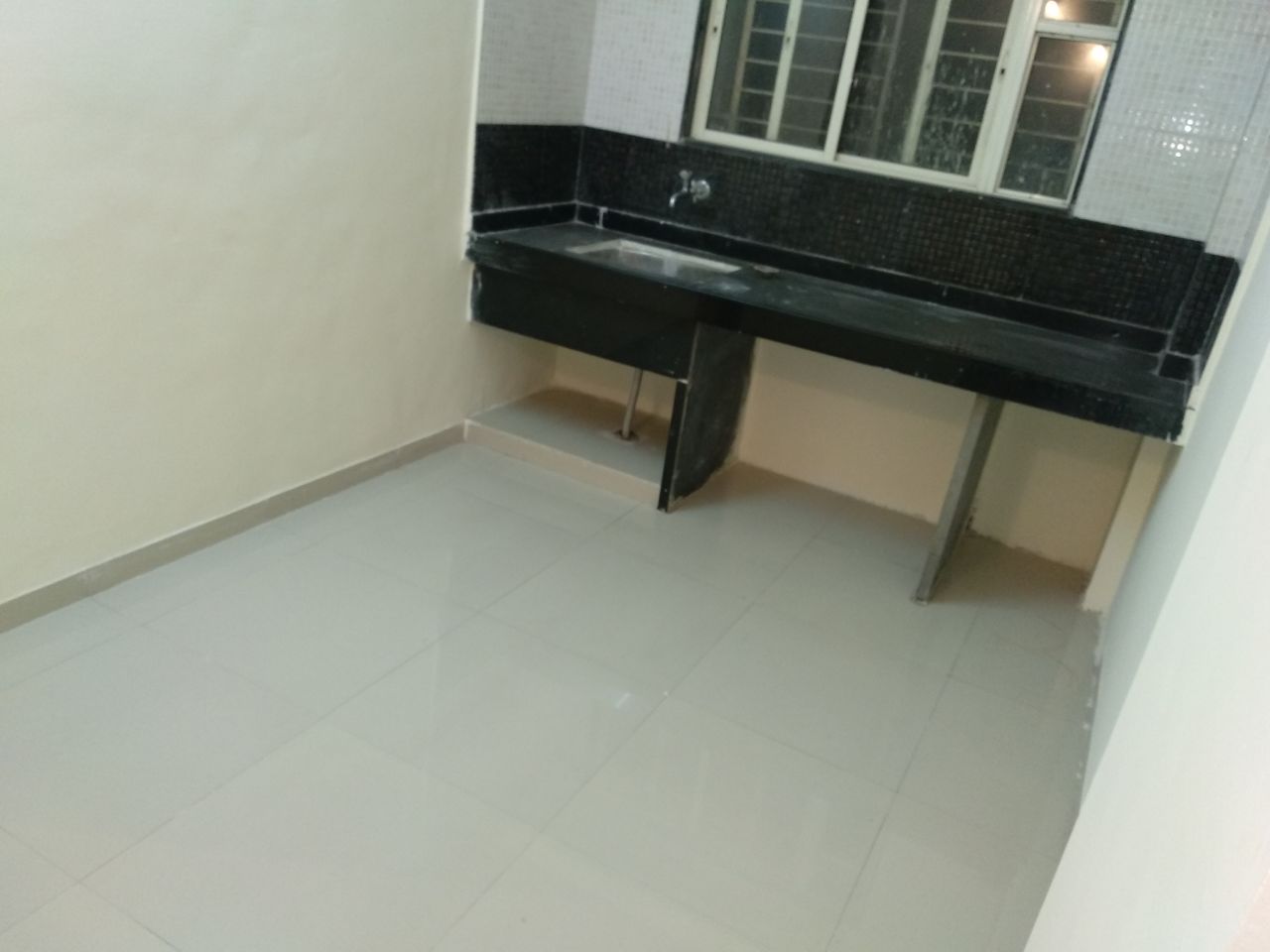 1 BHK + Servant Room 600 Sq.Ft. Apartment in JK Hill Park