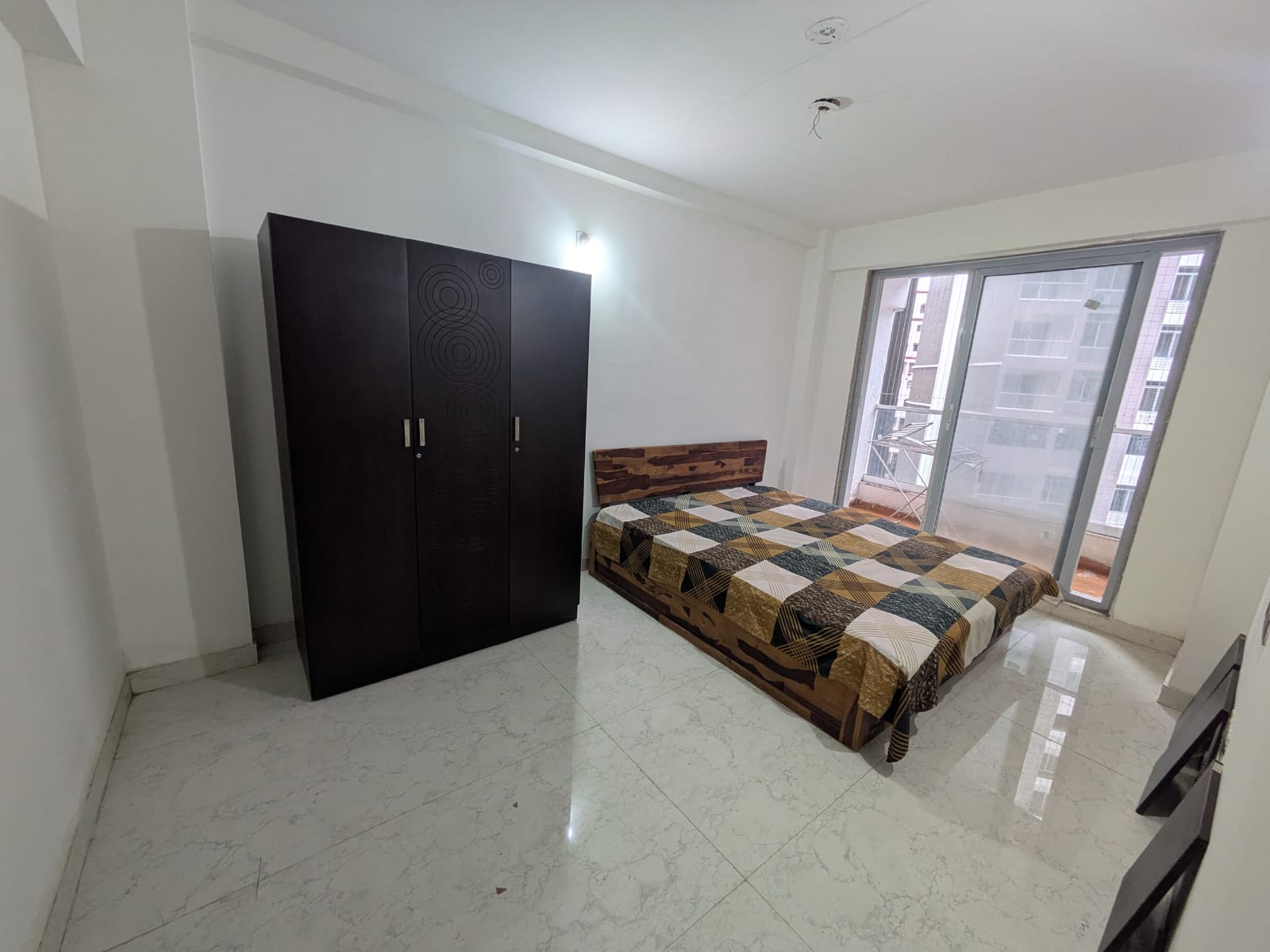 2 BHK Apartment For Rent in Lakeview Seven Complex 