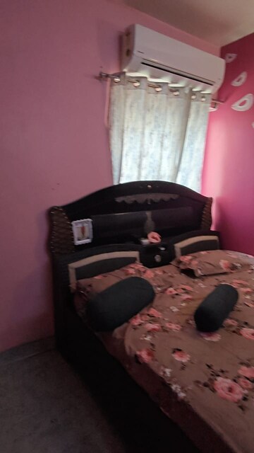 Furnished Amenities in 3 BHK Apartment at Puri Pranayam, Sector 82 – for Rent